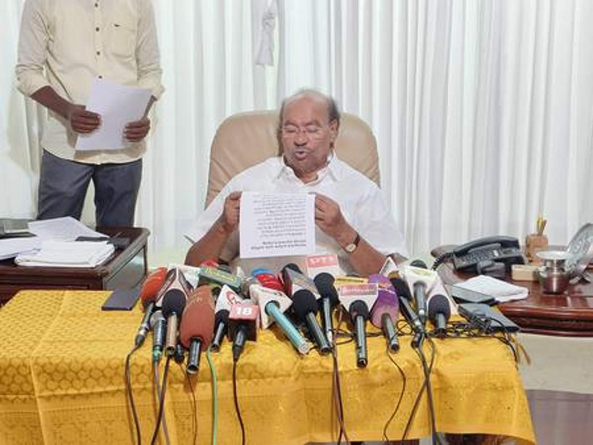 பணம் திரட்டுவதே அன்புமணி ஆதரவாளா்களின் நோக்கம்! - மருத்துவா் ராமதாஸ் குற்றச்சாட்டு