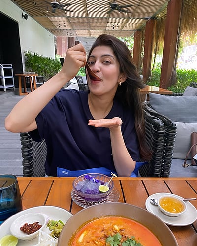 அய்யய்யோ ஆனந்தமே.. பிரனிதா!