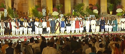 பதவியேற்பு விழா நிறைவு! அமைச்சரவையில் 71 பேர்!!