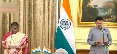 மக்களவை இடைக்காலத் தலைவர் பதவியேற்பு!