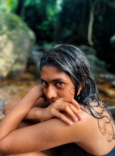 காட்டின் பேரமைதி! நிமிஷா சஜயன்..