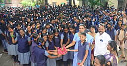 தமிழ்நாட்டில் கோடை விடுமுறை முடிந்து பள்ளிகள் திறப்பு!