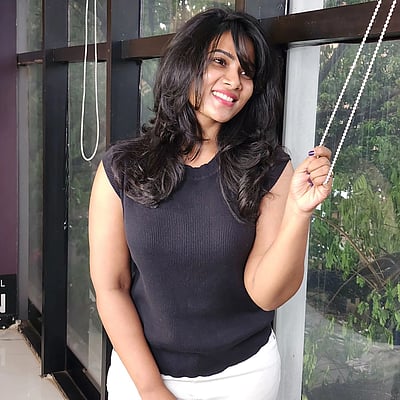 சித்திரை மாத
நிலவொளி .. திவ்யா  துரைசாமி!