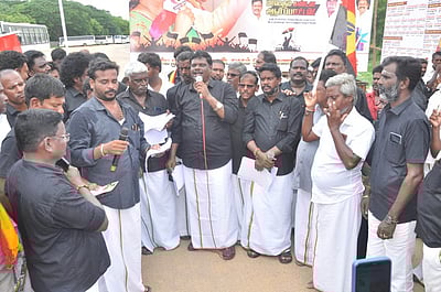 திருவள்ளூரில் தேமுதிக ஆா்ப்பாட்டம்