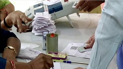 விக்கிரவாண்டி  இடைத்தேர்தல்: முதல் நாளில் 5 சுயேச்சைகள் வேட்புமனு