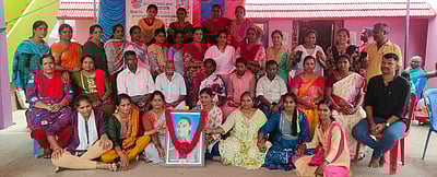 விபத்தில் உயிரிழந்த பெண் காவலா் குடும்பத்துக்கு ரூ.11.96 லட்சம் நிதியுதவி