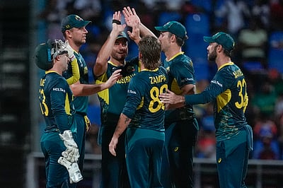 டக்வொர்த் லீவிஸ் விதிப்படி வங்கதேசத்தை வென்ற ஆஸ்திரேலியா!