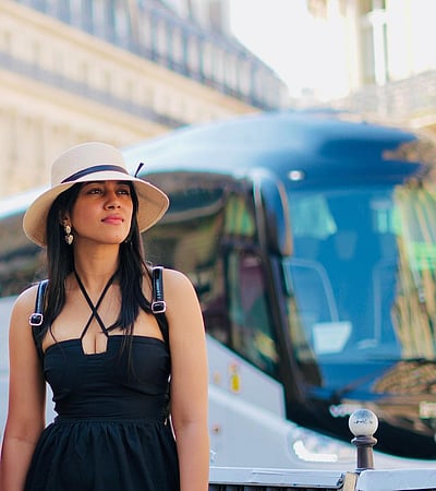 பாரிஸில் மிருணாளினி..!