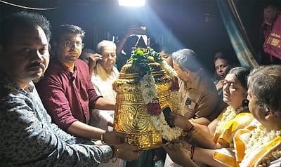 நாகநாதருக்கு தங்கக் கவசம்...