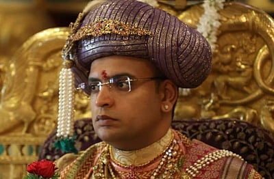 மைசூர் மன்னர் யதுவீர் கிருஷ்ணதத்தா வெற்றி