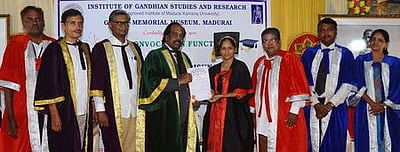 பல்கலைக்கழகங்கள் அடித்தட்டு 
மக்களுக்கும் பயனளிக்க வேண்டும்: மத்திய பல்கலைக்கழக துணைவேந்தா்