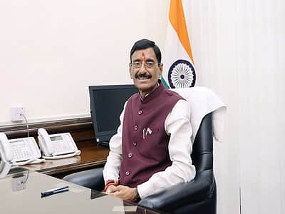 பாதுகாப்பு அமைச்சகத்தின் 10,249 ஏக்கா் நிலம் ஆக்கிரமிப்பு மாநிலங்களவையில் அரசு தகவல்!