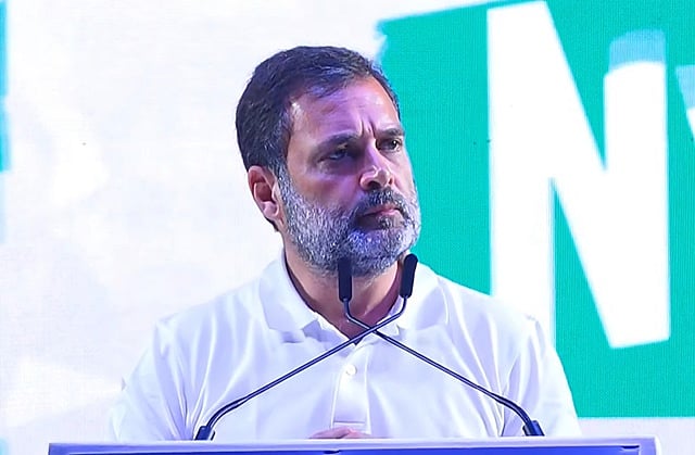 மோடி ஆட்சியில் கல்விமுறை சீரழிகிறது: ராகுல் விமர்சனம்