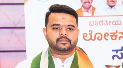 பிரஜ்வல் ரேவண்ணா பின்னடைவு!