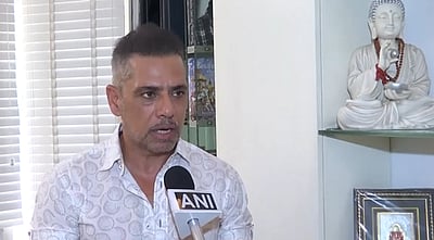 ராபா்ட் வதேரா இன்று ஆஜராக 
அமலாக்கத் துறை சம்மன்