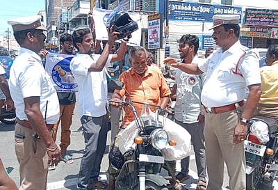 வண்டி ஓட்டும்போது ஹெல்மெட் அணிபவரா? 