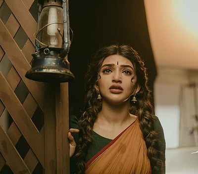 புதிய தோற்றத்தில் ஸ்ரீ லீலா...!