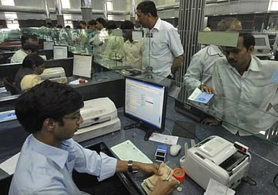 மத்திய அரசு ஊழியர்கள் தாமதமாக அலுவலகம் வந்தால் அரை நாள் விடுப்பு!