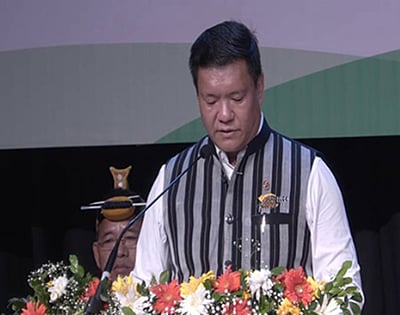 அருணாசல் முதல்வராக பதவியேற்றார் பெமா காண்டு!