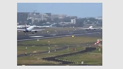 மும்பை: ஒரே ஓடுபாதையில் 2 விமானங்கள்; அதிகாரி பணியிடை நீக்கம்