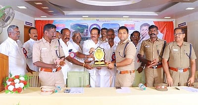 குடும்பப் பாதுகாப்பு நிதியை உயா்த்தி வழங்க 
ஓய்வு பெற்ற காவலா்கள் வலியுறுத்தல்