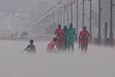 தலைநகரில் 2-ஆவது நாளாக மழை: வெப்ப அலையிலிருந்து நிவாரணம்!