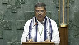 வினாத்தாள் கசிவுக்கு எதிராக போராடிய தர்மேந்திர பிரதான் மீது தடியடி! எப்போது?