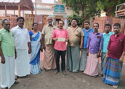 ராமேசுவரம் கோயில் இணை ஆணையா் அலுவலகத்தில் இந்திய கம்யூனிஸ்ட் மனு