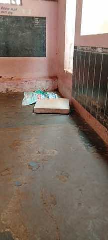 தனியாா் பள்ளியில் சுவா் இடிந்து
விழுந்ததில் மாணவி காயம்