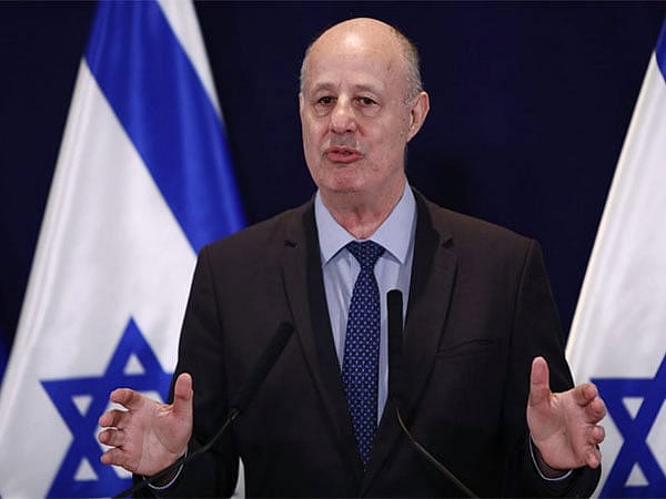 தாச்சி ஹனேக்பி