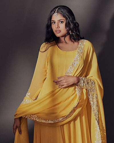 கண் தீண்டல்!