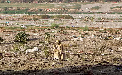 வறண்ட யமுனை நதி - புகைப்படங்கள்