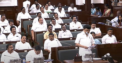 சாதிவாரி கணக்கெடுப்பு: மத்திய அரசு நடத்த பேரவையில் தீர்மானம்