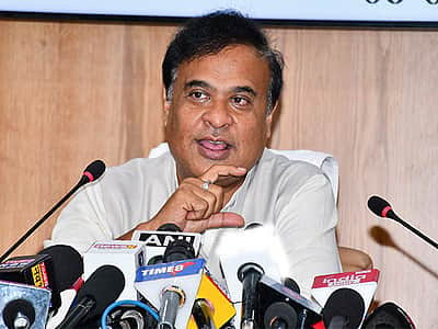 4 வங்கதேசத்தினர் இந்தியாவுக்குள் நுழைய முயற்சி: அசாம் முதல்வர் 