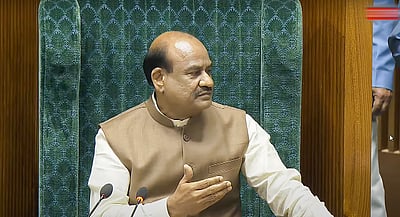 டி20 உலகக் கோப்பை சாம்பியன்: 
இந்திய அணிக்கு நாடாளுமன்றத்தில் பாராட்டு