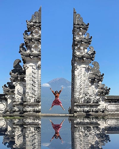 பாலியில் சம்யுக்தா ஷான்!