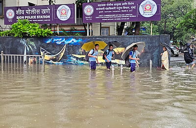 மும்பைக்கு அதீத கனமழைக்கான சிவப்பு எச்சரிக்கை!