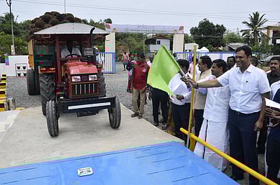 நியாயவிலைக் கடைகளில் தேங்காய் எண்ணெய்,
கடலை எண்ணெய் விற்பனை செய்ய நடவடிக்கை:
அமைச்சா் டி.ஆா்.பி.ராஜா