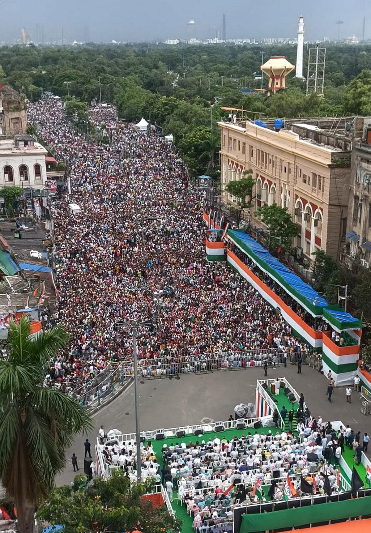 கொல்கத்தாவில் நடைபெற்ற திரிணமூல் காங். கட்சியின் பேரணி