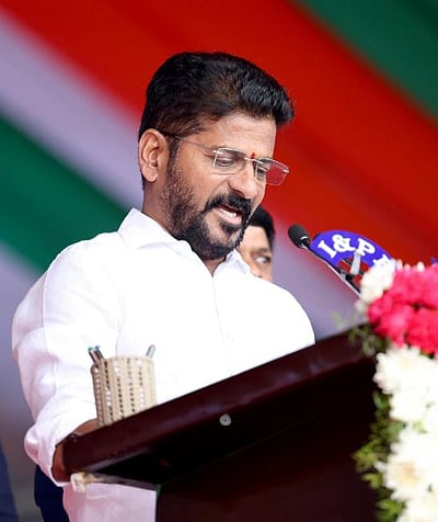 ராகுல் தலைமையில் மட்டுமே நாடு வளர்ச்சியடையும்: தெலங்கானா முதல்வர்