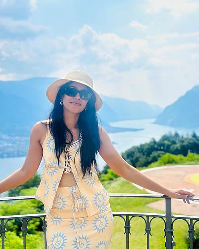 இத்தாலியில் மிருணாளினி!