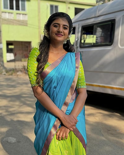 உன் புன்னகை என்ன விலை...