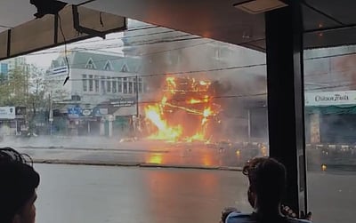 கேரளம்: டீக்கடையில் எரிவாயு சிலிண்டர் வெடித்து பயங்கர தீ விபத்து