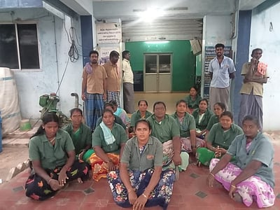 மூன்றரை மணி நேரத்திற்கு பிறகு பணிக்கு திரும்பிய தூய்மைப் பணியாளர்கள்!