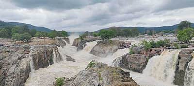 ஒகேனக்கல்லுக்கு நீா்வரத்து 22,000 கன அடியாக அதிகரிப்பு