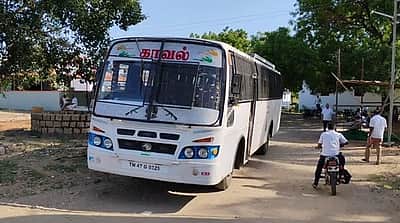 கரூரில் முன்னாள் அமைச்சரின் ஆதரவாளா்கள் வீடுகளில் சிபிசிஐடி போலீஸாா் சோதனை
