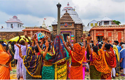 46 ஆண்டுகளுக்குப் பின் மீண்டும் திறப்பு: புரி ஜெகந்நாதா் கோயில் பொக்கிஷ அறையில் அரசின் குழுவினா் ஆய்வு