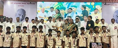 காமராஜா் பிறந்த நாள் விழா: விஐடி வேந்தா் கோ.விசுவநாதன் பங்கேற்பு