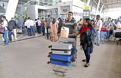 சென்னை விமான நிலையத்திற்கு வெடிகுண்டு மிரட்டல் விடுத்த பள்ளி மாணவர்கள்!