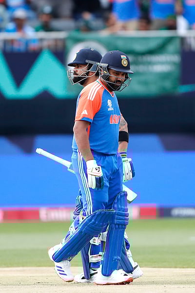 ரெட்டை கதிரே... ரோஹித் சர்மா - விராட் கோலி!